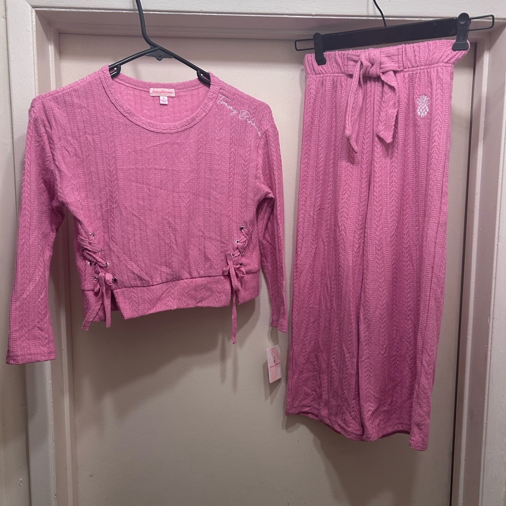 NWT Tommy Bahama Girls Outfit Size 6 Pink Embroidered Knit Relaxed 2 Piece Set